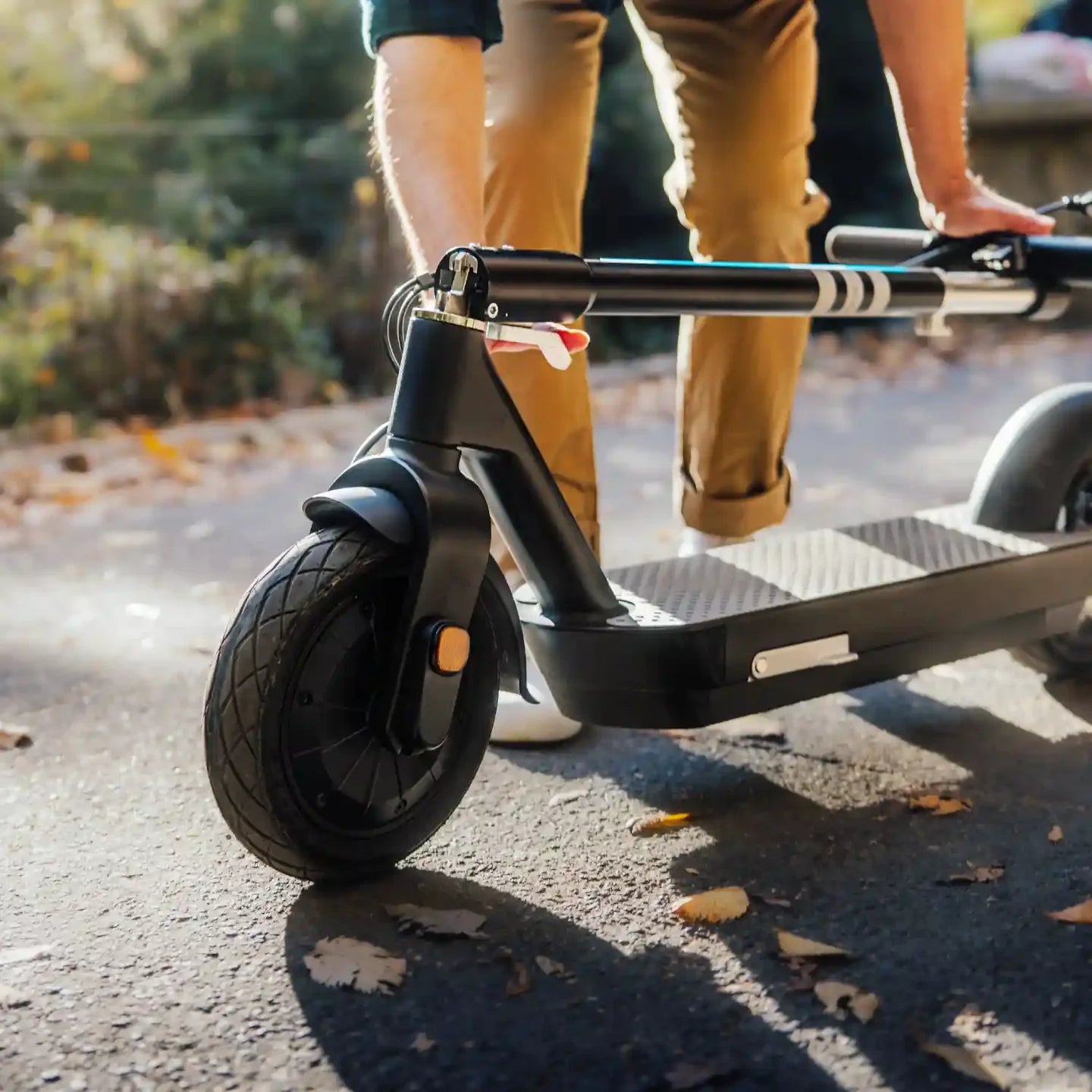 OKAI Neon Pro ES30 Electric Scooter – 20 MPH Top Speed, Long-Range Commuter Scooter